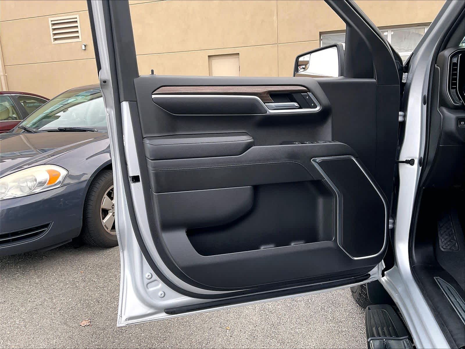 2022 Chevrolet Silverado 1500 LT - Photo 9