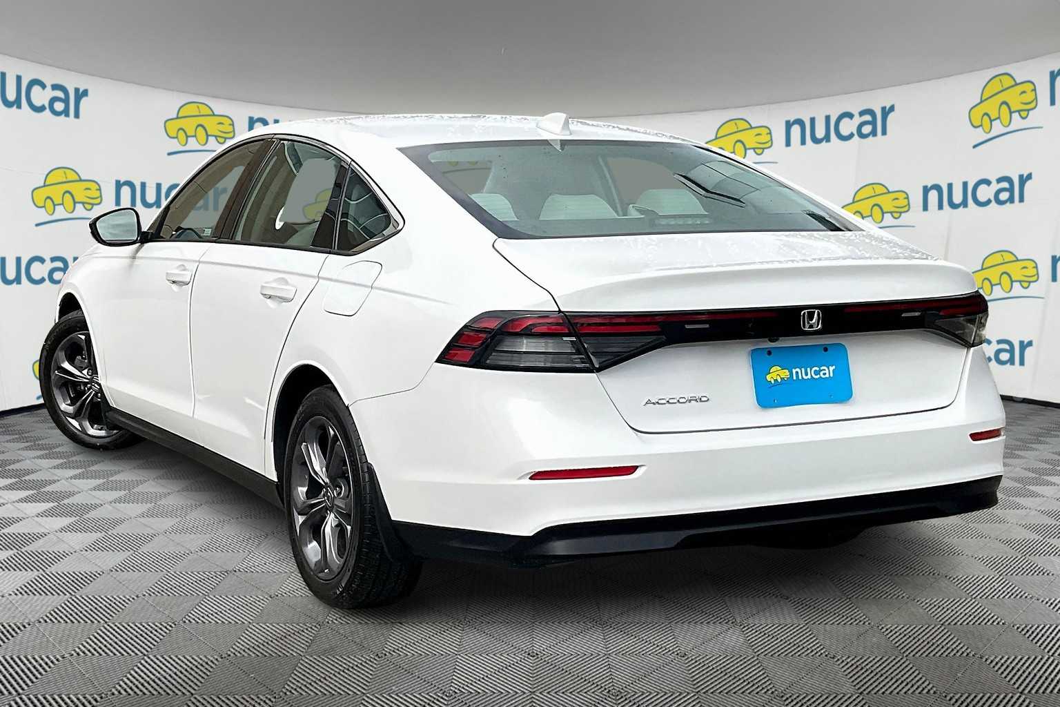 2023 Honda Accord EX - Photo 4