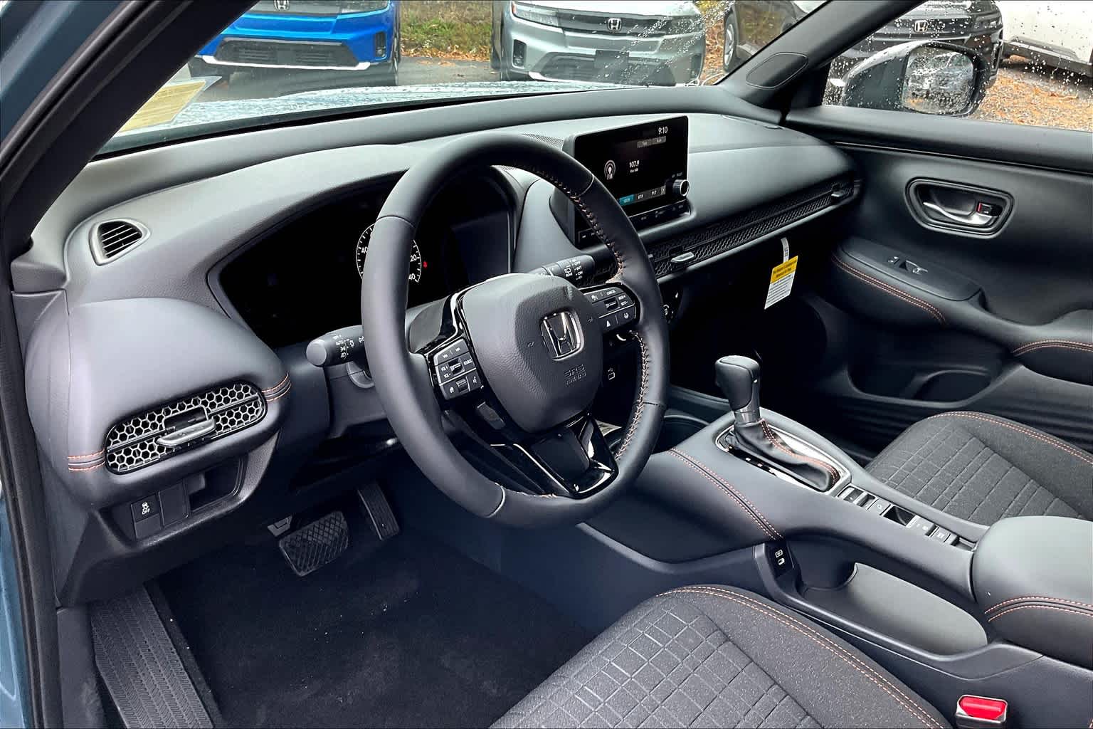 2025 Honda HR-V Sport - Photo 9