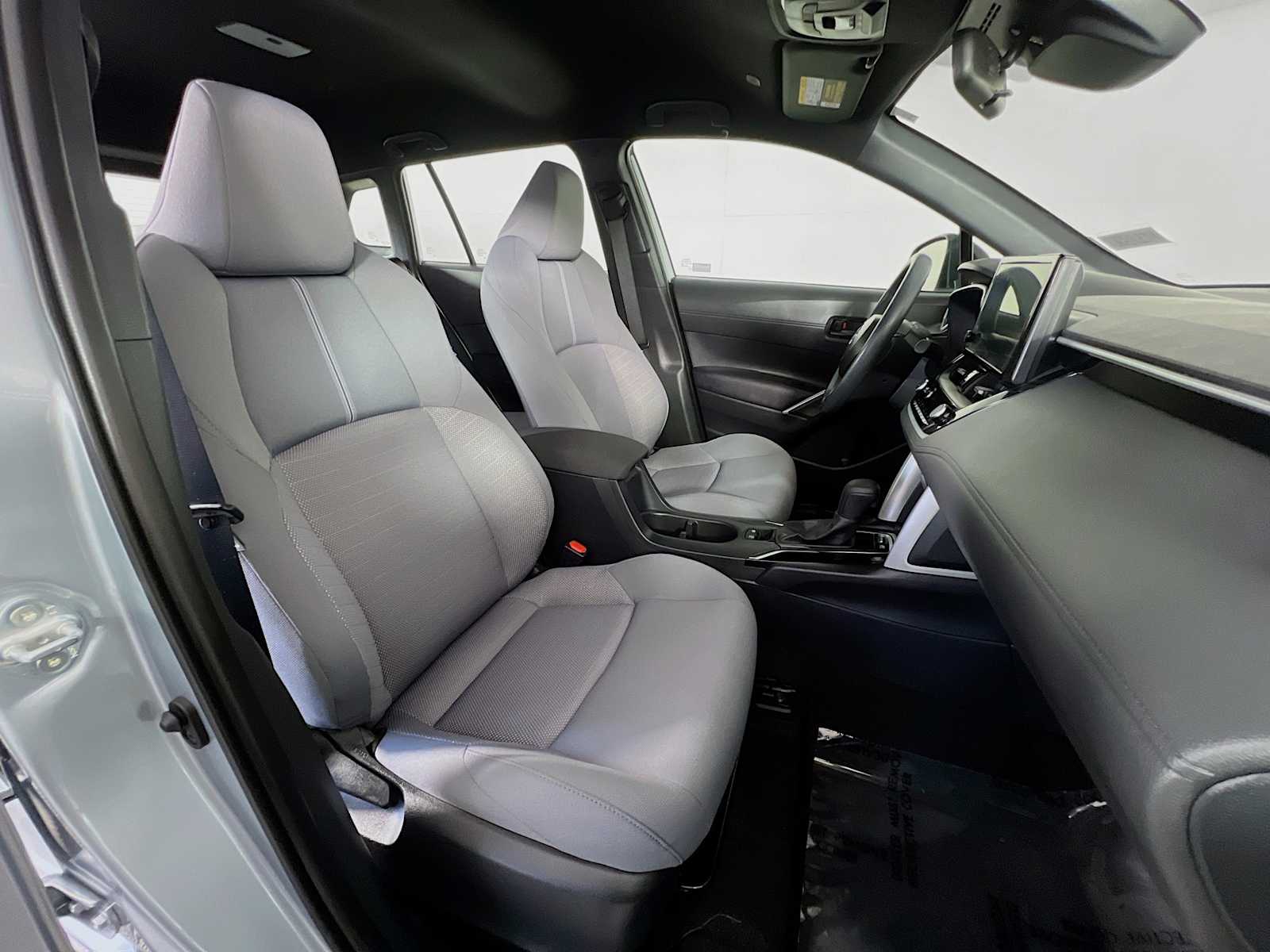 2024 Toyota Corolla Cross Hybrid S - Photo 27