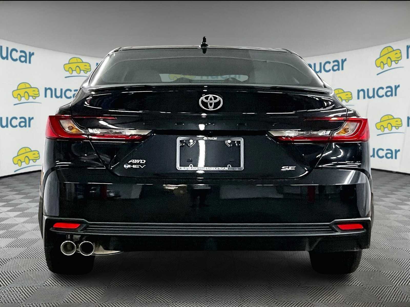 2025 Toyota Camry SE - Photo 6