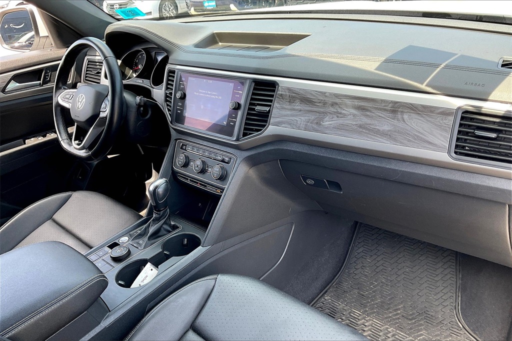 2020 Volkswagen Atlas Cross Sport 3.6L V6 SE w/Technology - Photo 13