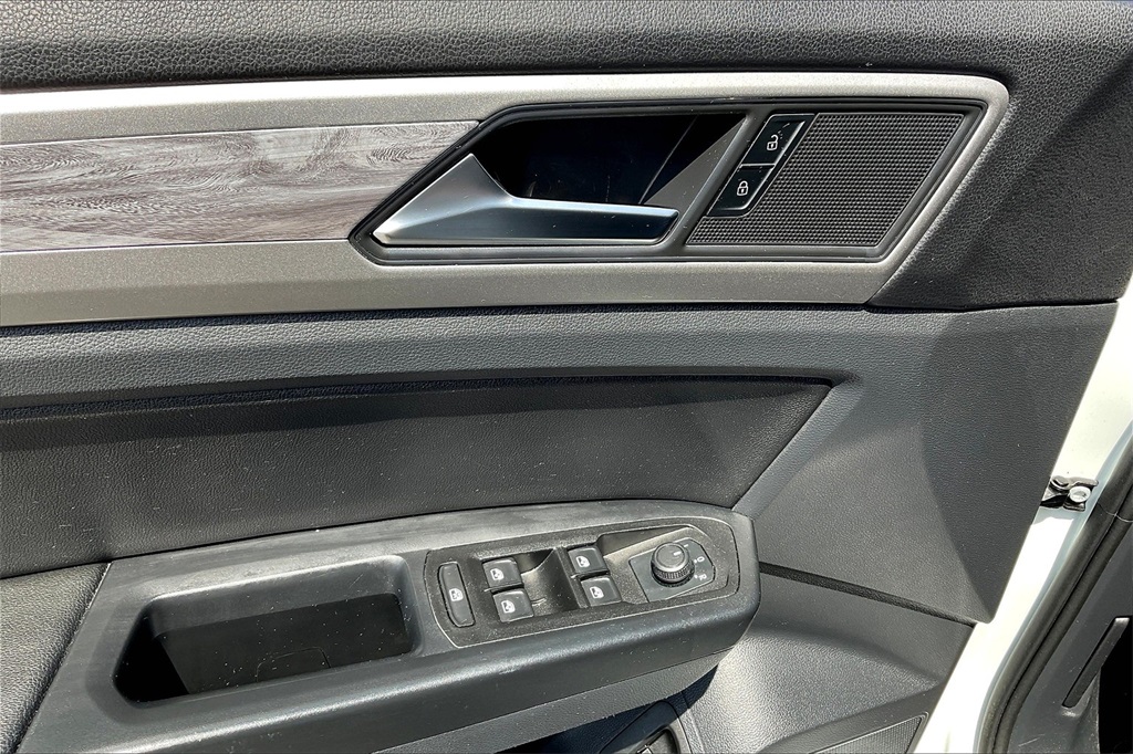 2020 Volkswagen Atlas Cross Sport 3.6L V6 SE w/Technology - Photo 37