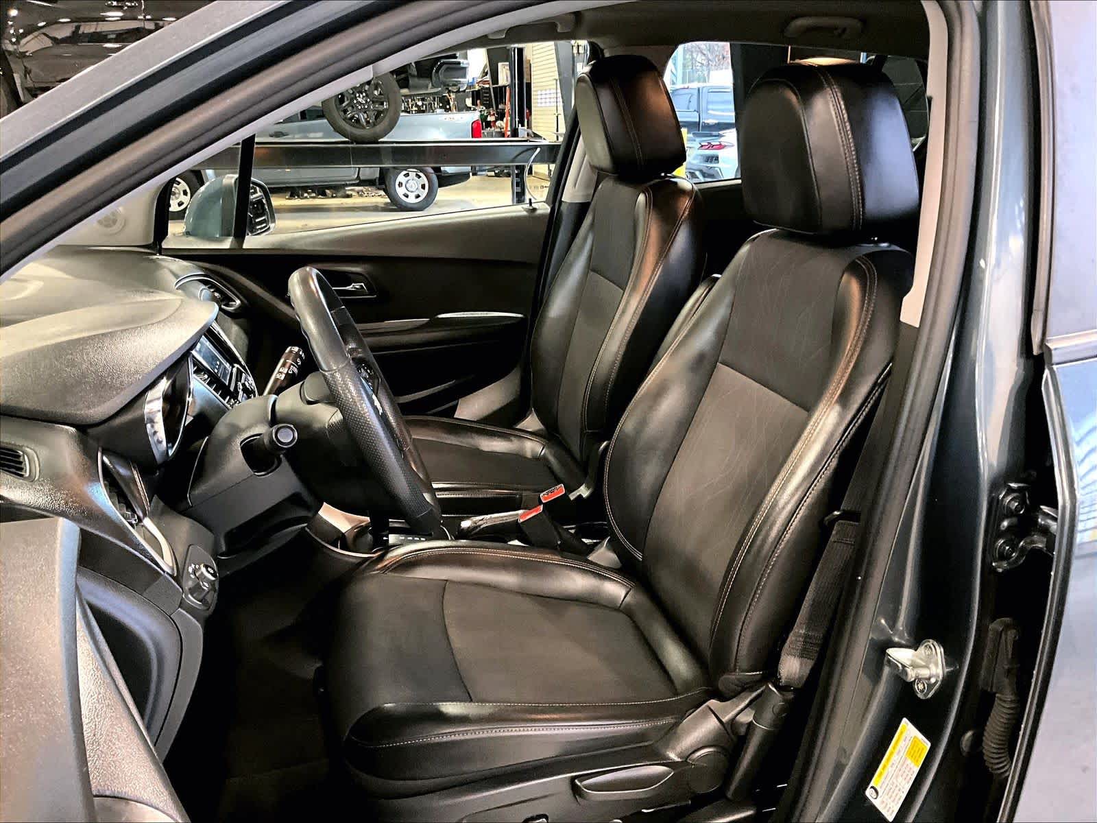 2021 Chevrolet Trax LT - Photo 10