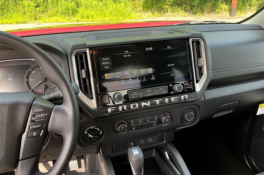 2025 Nissan Frontier SV - Photo 18