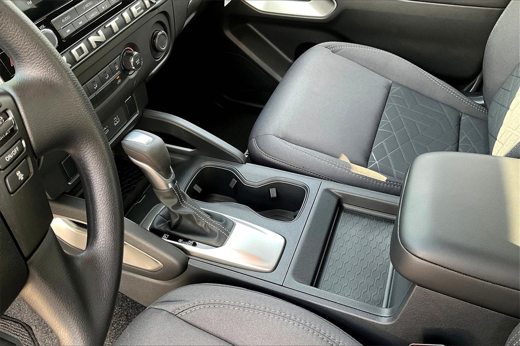2025 Nissan Frontier SV - Photo 20