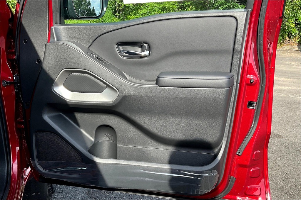 2025 Nissan Frontier SV - Photo 26