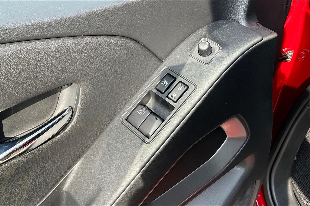 2025 Nissan Frontier SV - Photo 28