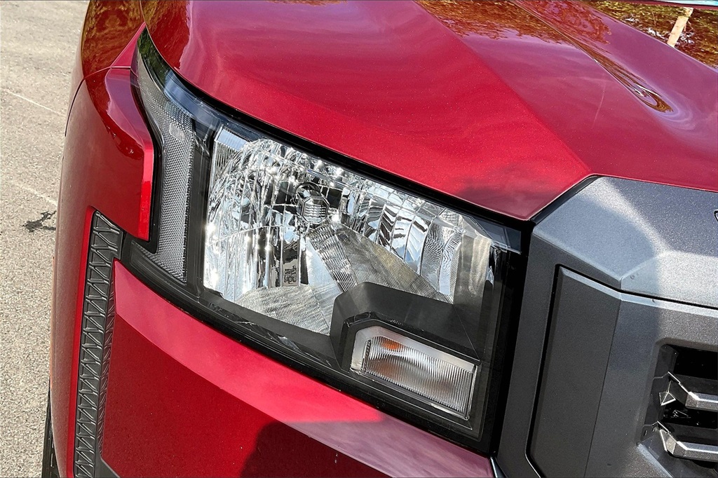 2025 Nissan Frontier SV - Photo 31