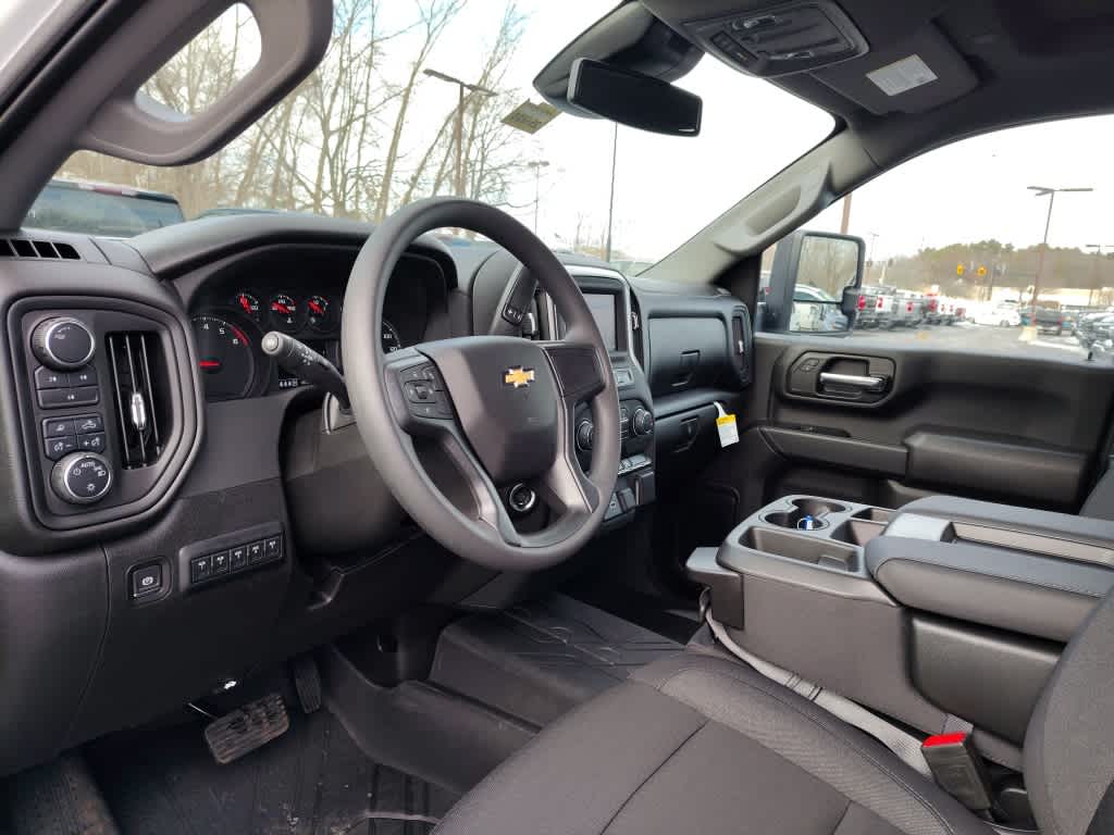 2025 Chevrolet Silverado 2500HD Custom - Photo 8