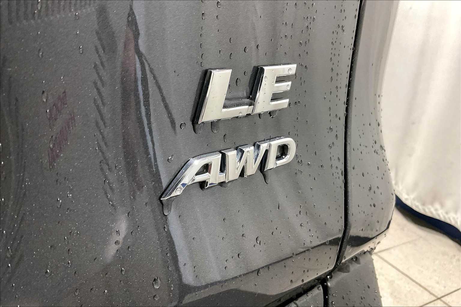 2023 Toyota RAV4 LE - Photo 29
