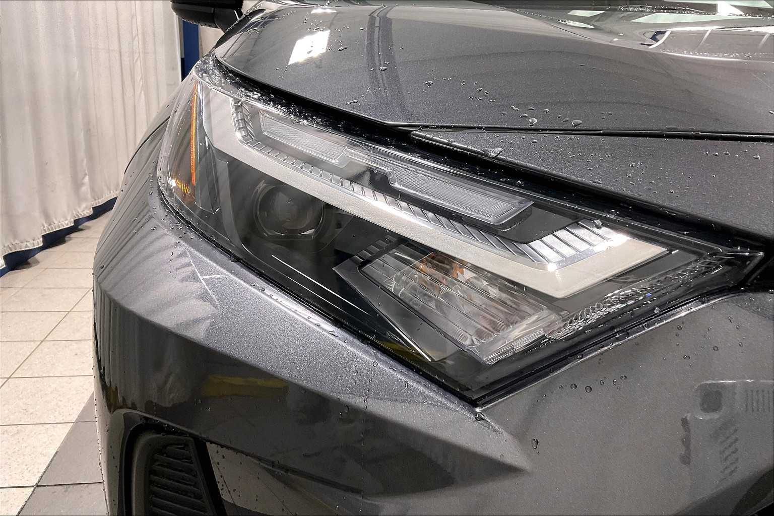 2023 Toyota RAV4 LE - Photo 33