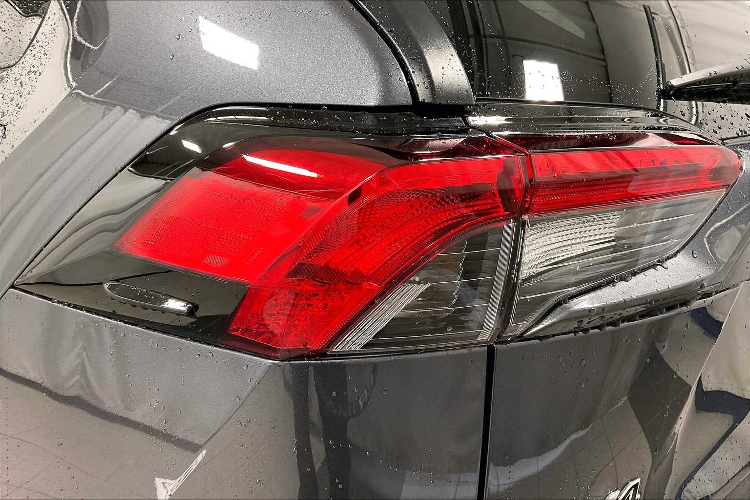 2023 Toyota RAV4 LE - Photo 34