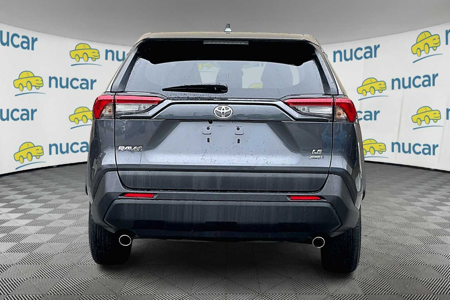 2023 Toyota RAV4 LE - Photo 5