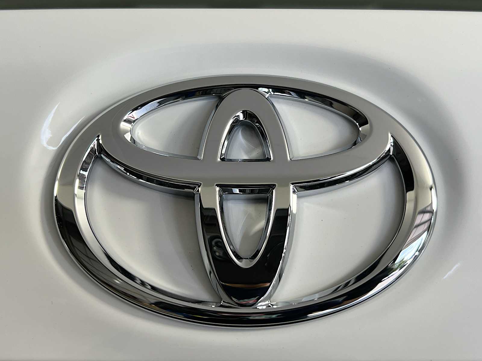 2025 Toyota Corolla LE - Photo 17