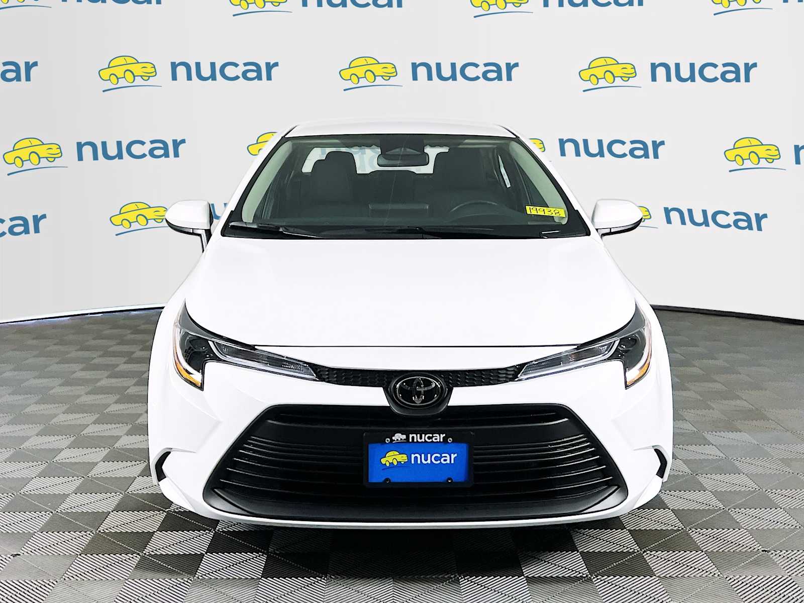 2025 Toyota Corolla LE - Photo 2