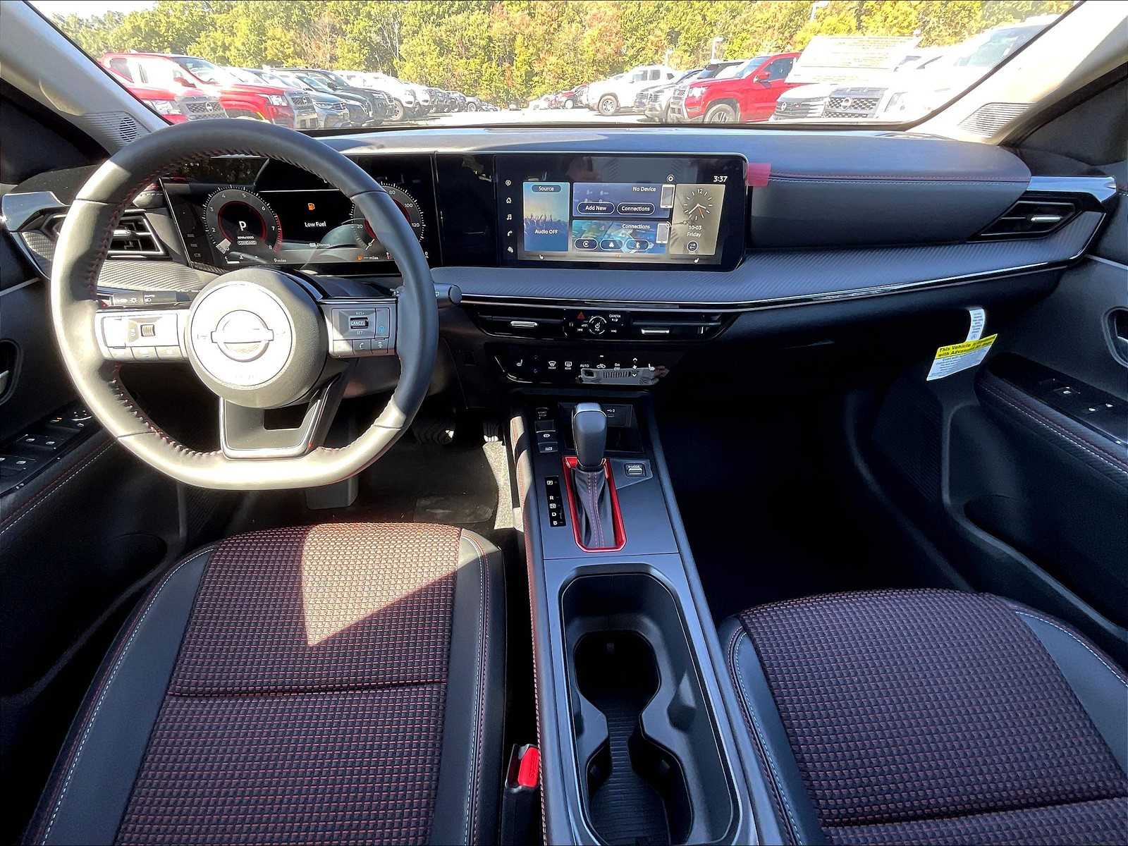 2025 Nissan Kicks SR - Photo 11