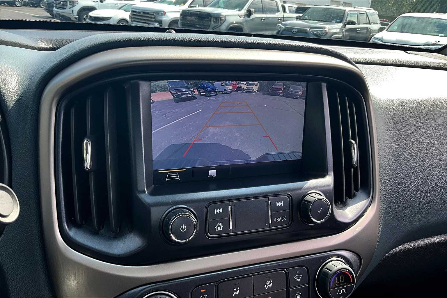 2022 Chevrolet Colorado 4WD Z71 - Photo 18