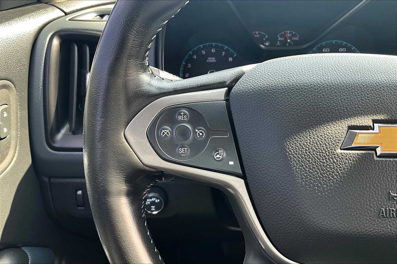 2022 Chevrolet Colorado 4WD Z71 - Photo 23