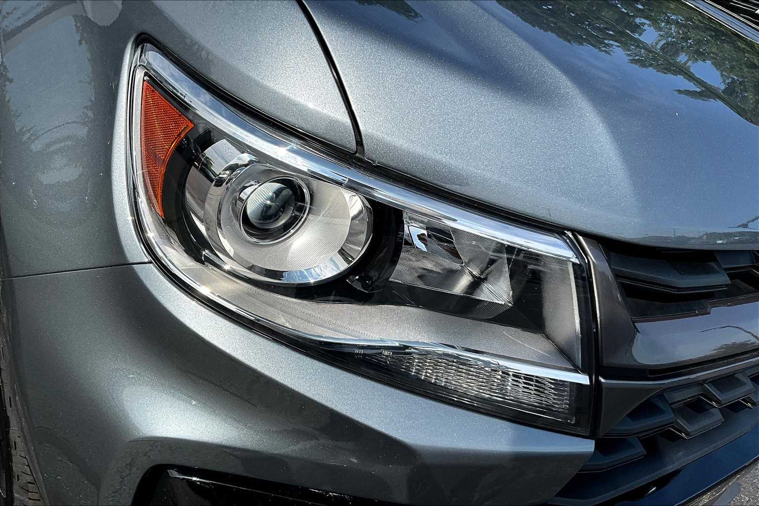 2022 Chevrolet Colorado 4WD Z71 - Photo 32