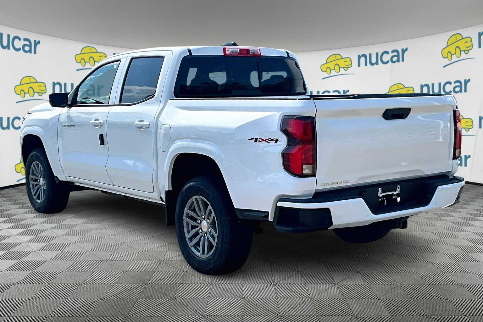 2025 Chevrolet Colorado 4WD LT - Photo 5