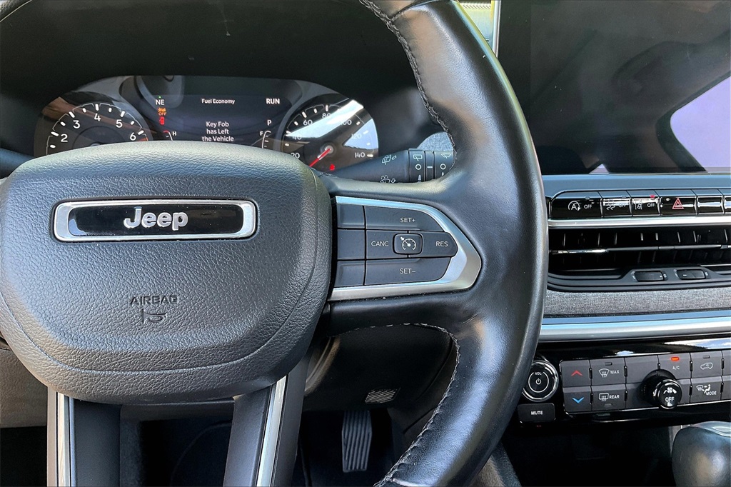 2022 Jeep Compass Latitude Lux - Photo 24