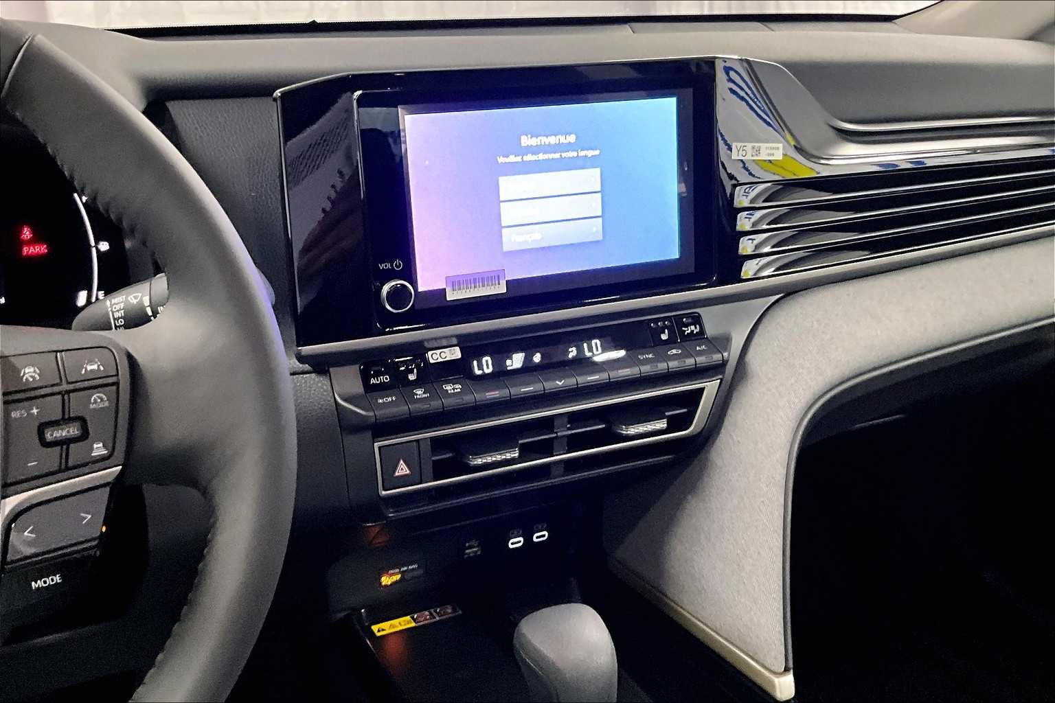 2025 Toyota Camry LE - Photo 13