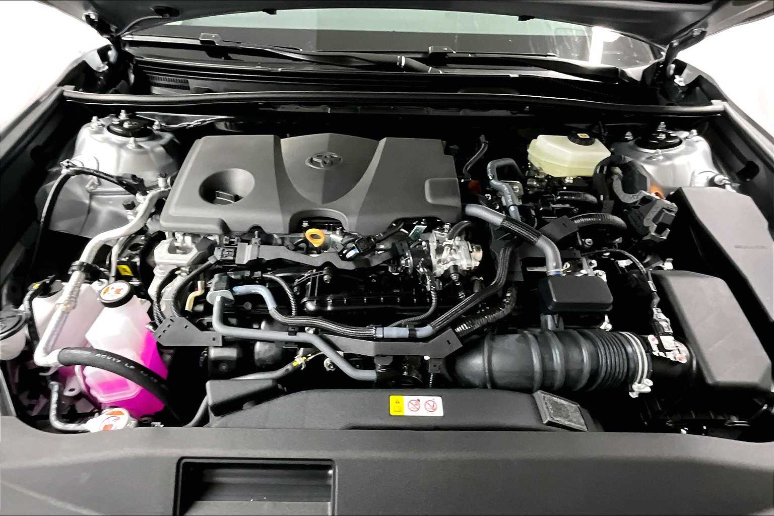 2025 Toyota Camry LE - Photo 16