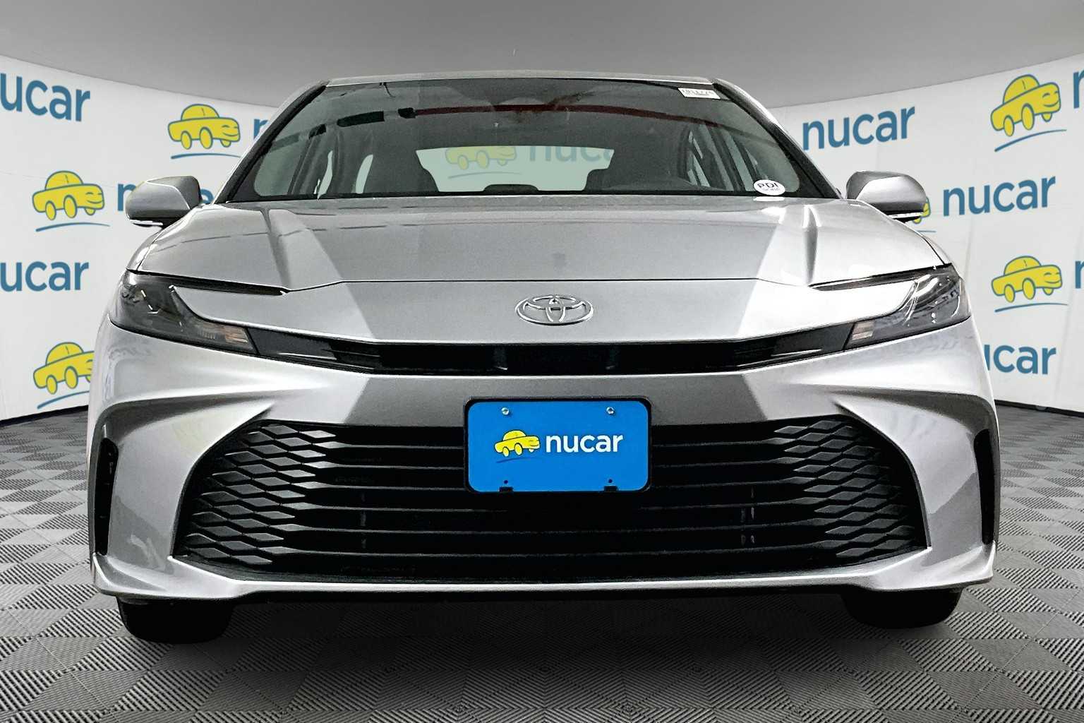 2025 Toyota Camry LE - Photo 3