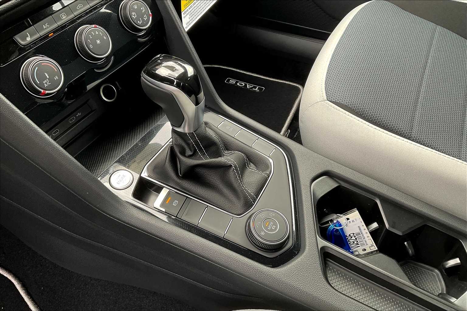 2025 Volkswagen Taos S - Photo 14