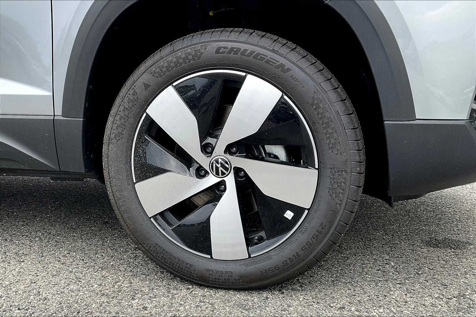 2025 Volkswagen Taos S - Photo 8