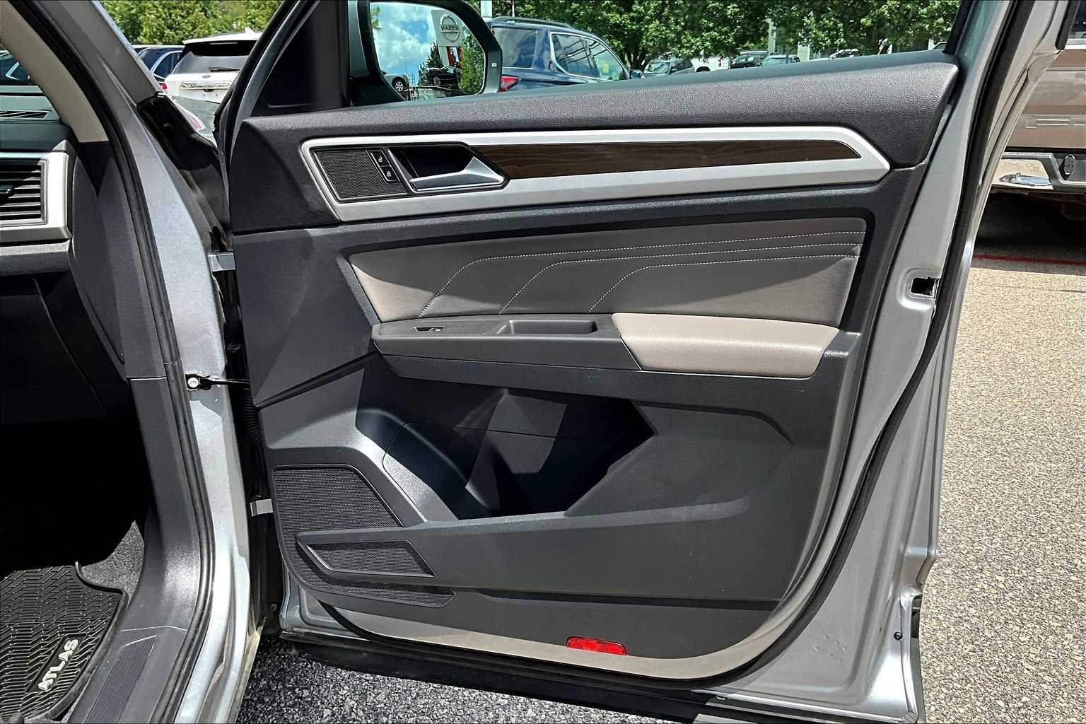 2022 Volkswagen Atlas 2.0T SE - Photo 12