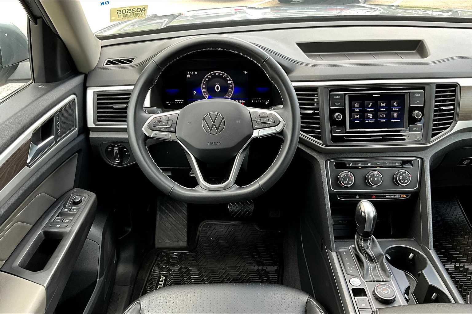 2022 Volkswagen Atlas 2.0T SE - Photo 18