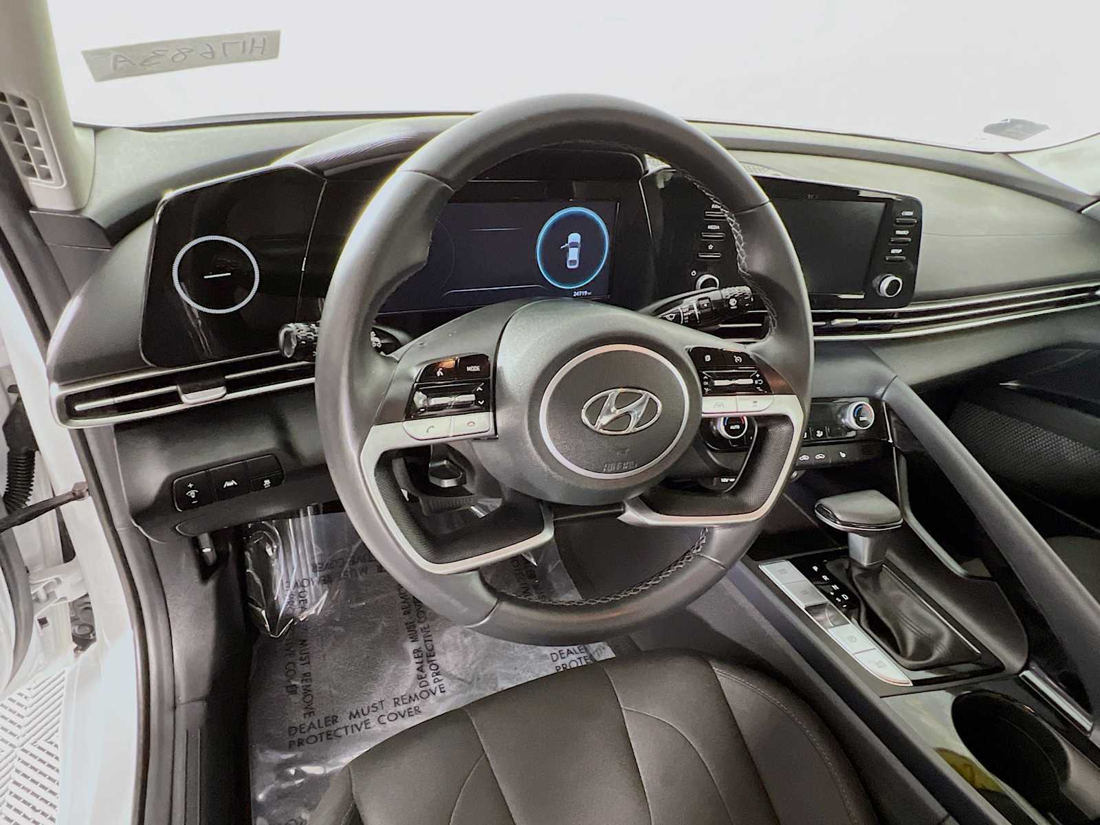 2022 Hyundai Elantra SEL - Photo 11