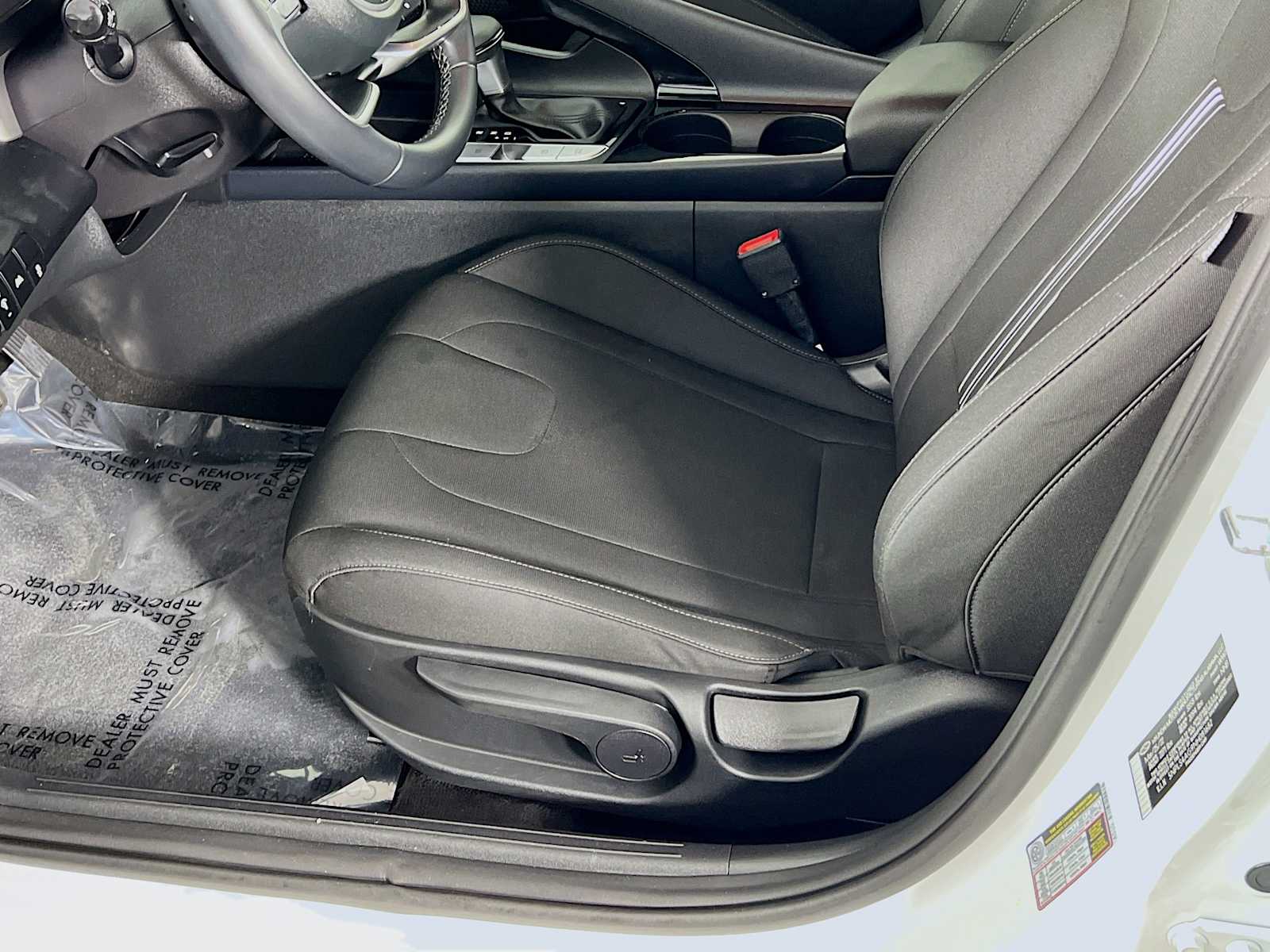 2022 Hyundai Elantra SEL - Photo 19