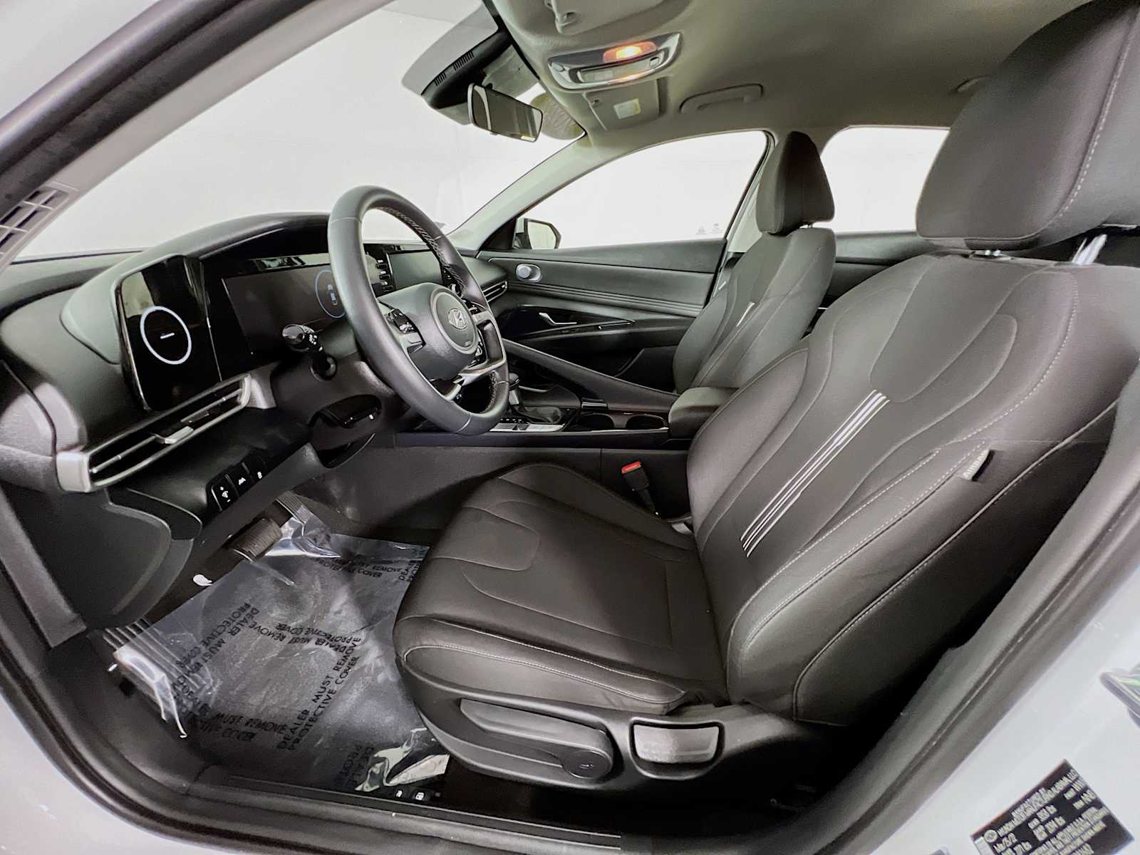 2022 Hyundai Elantra SEL - Photo 21