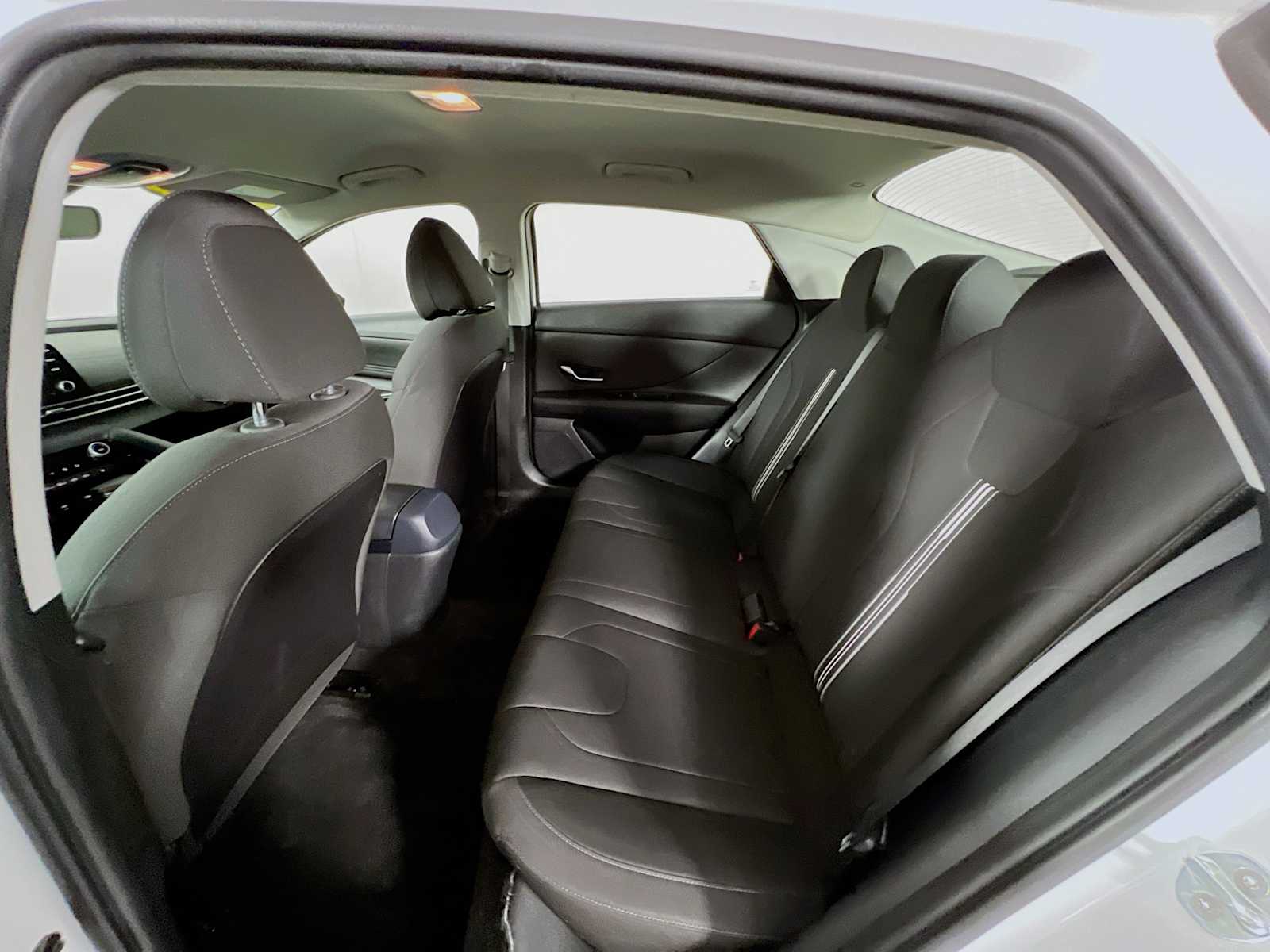 2022 Hyundai Elantra SEL - Photo 24