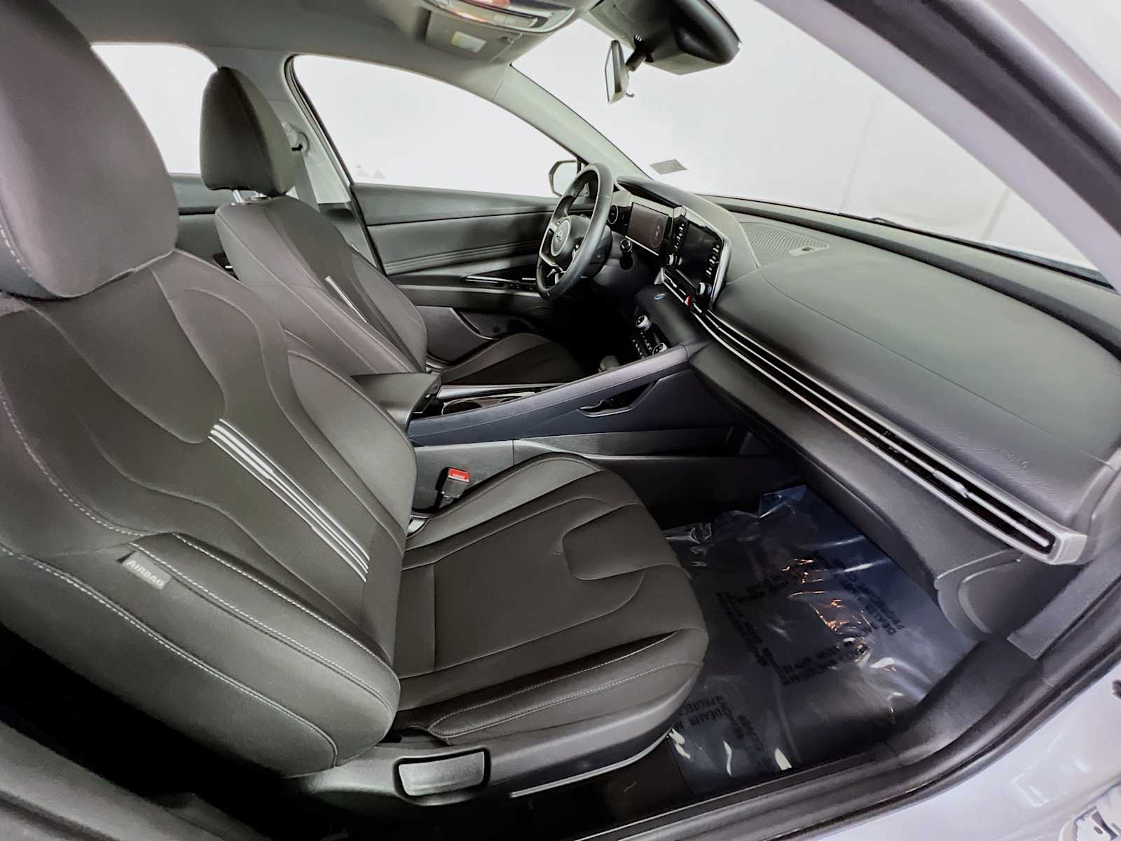 2022 Hyundai Elantra SEL - Photo 26