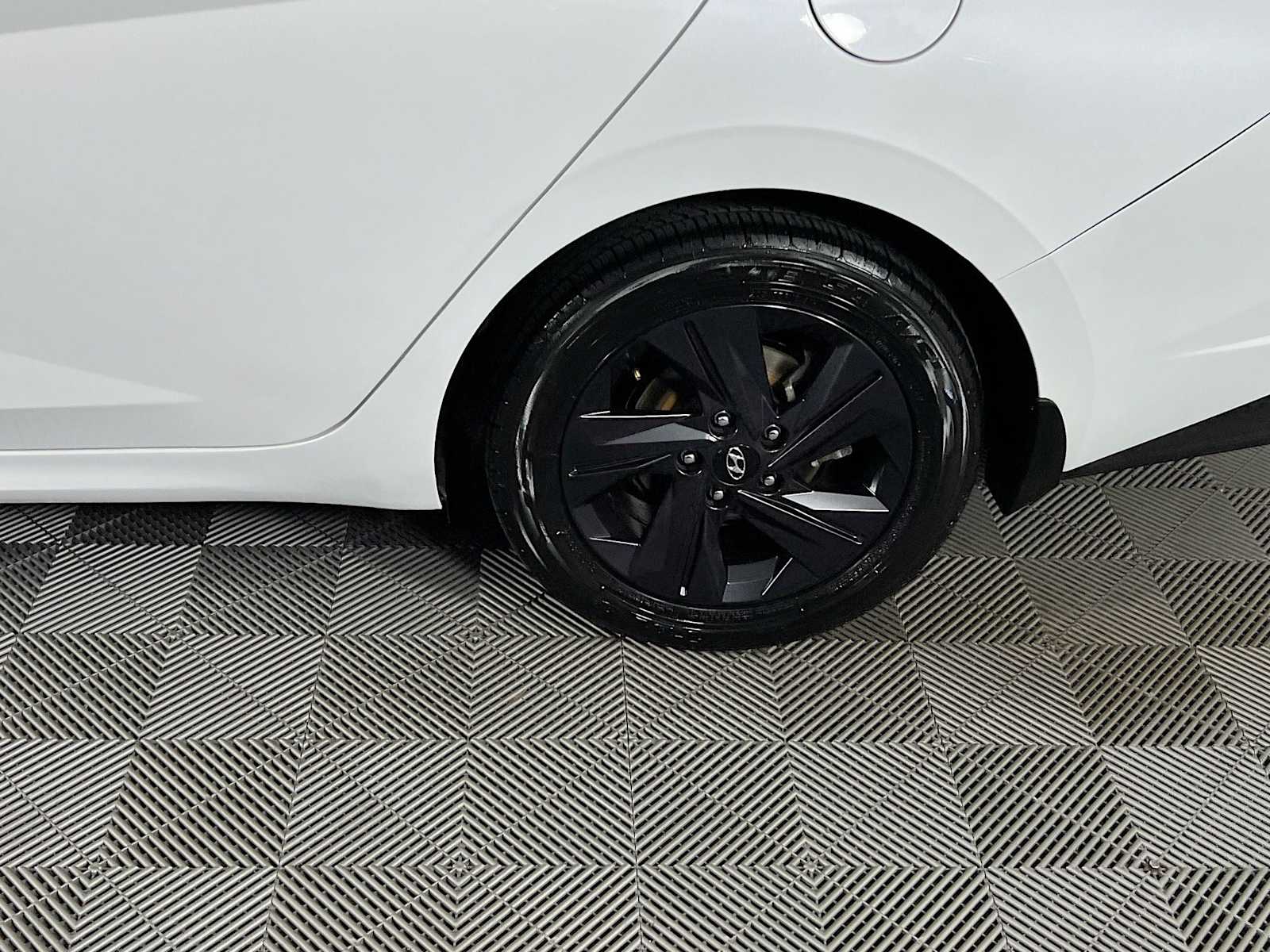 2022 Hyundai Elantra SEL - Photo 29