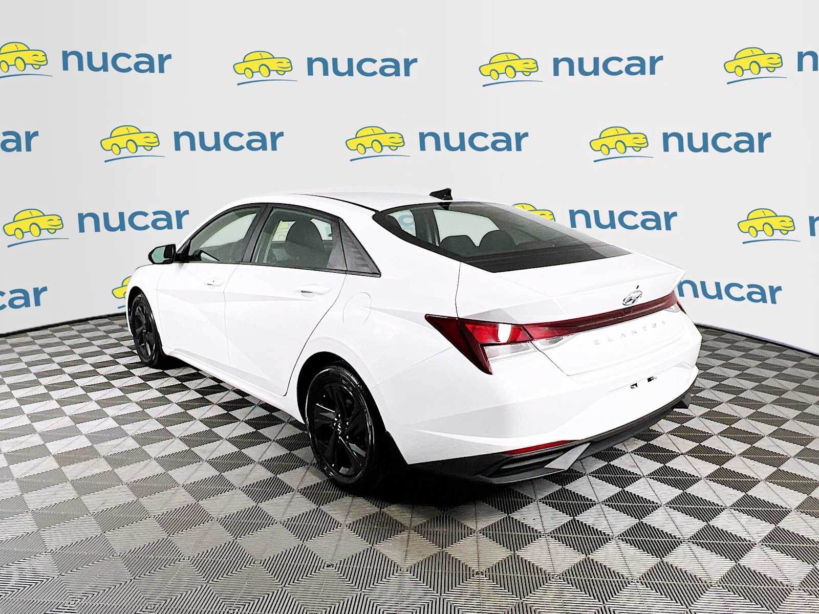 2022 Hyundai Elantra SEL - Photo 5
