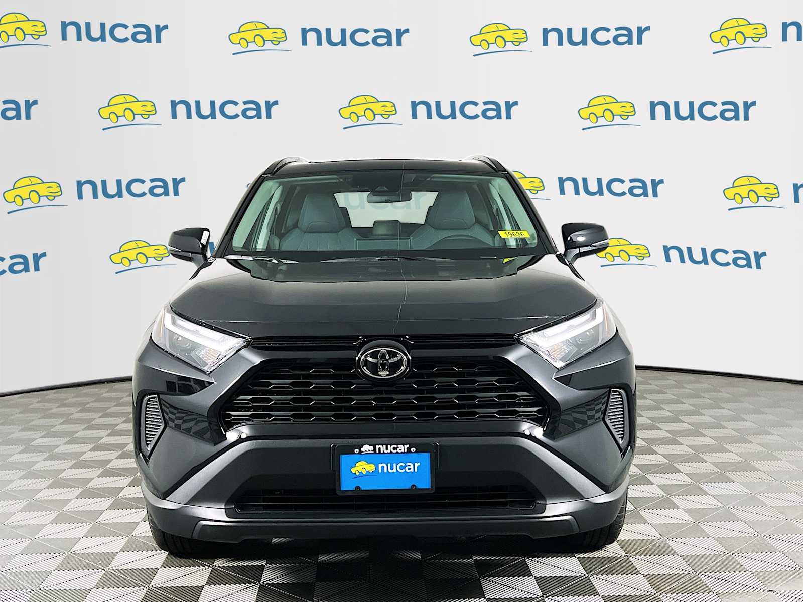 2025 Toyota RAV4 XLE - Photo 2
