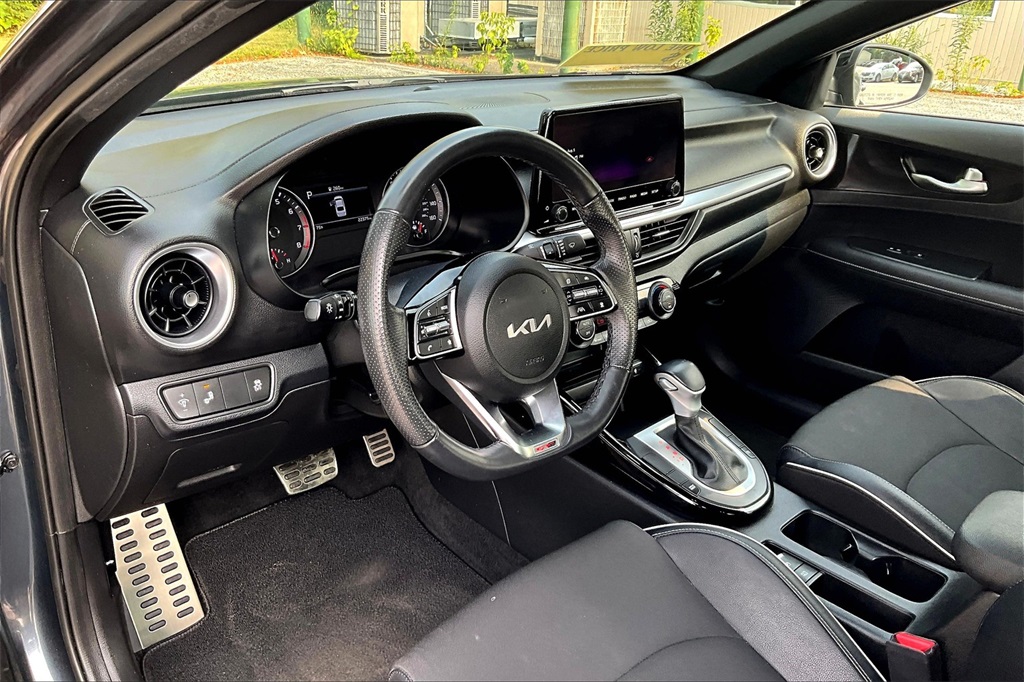 2023 Kia Forte GT-Line - Photo 7