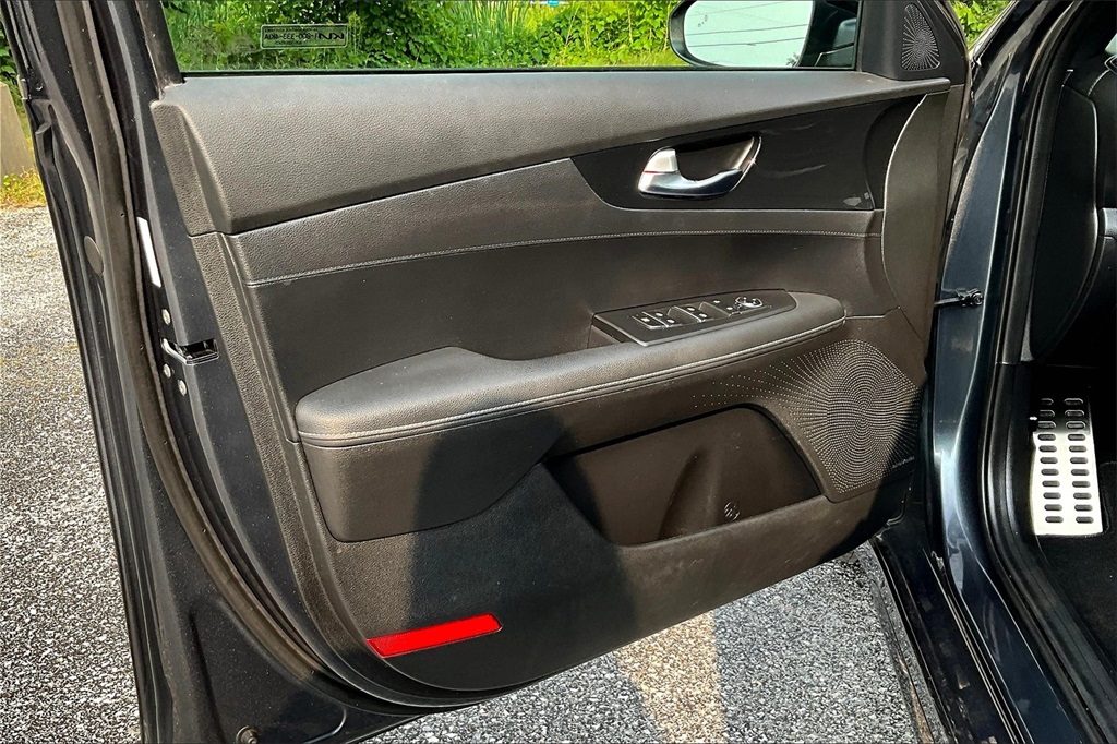 2023 Kia Forte GT-Line - Photo 8