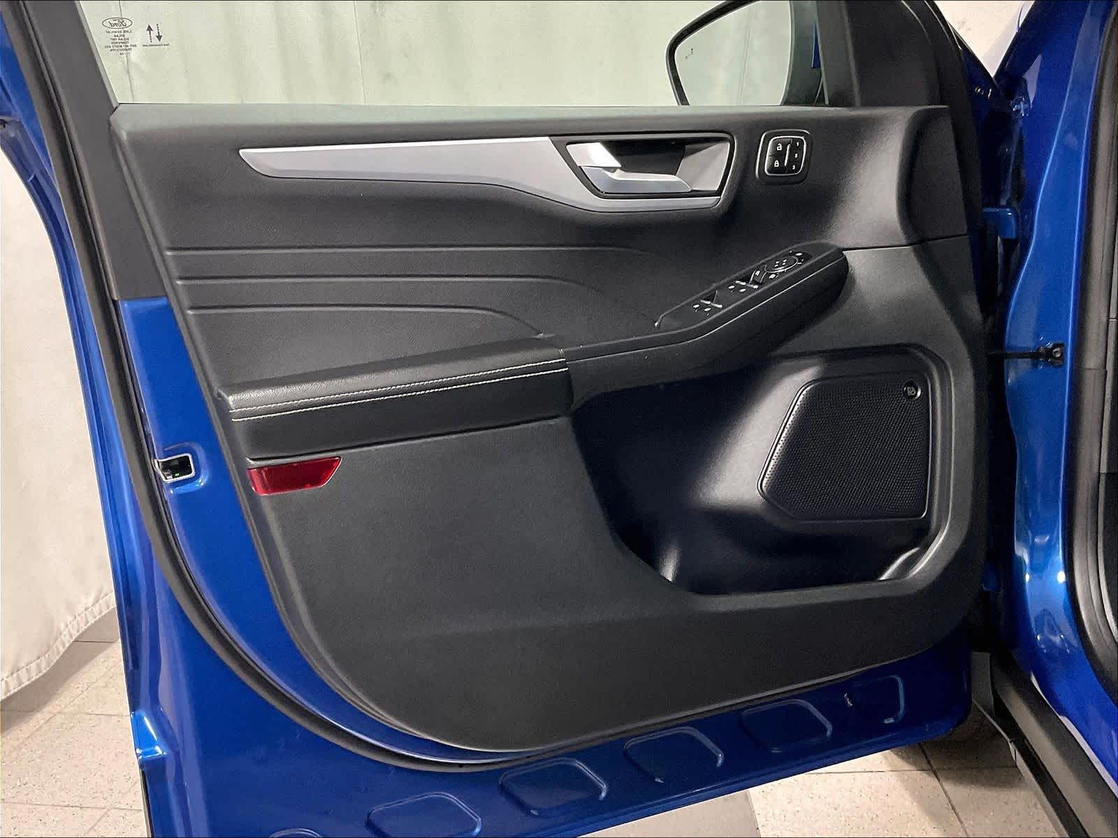 2023 Ford Escape Platinum - Photo 9