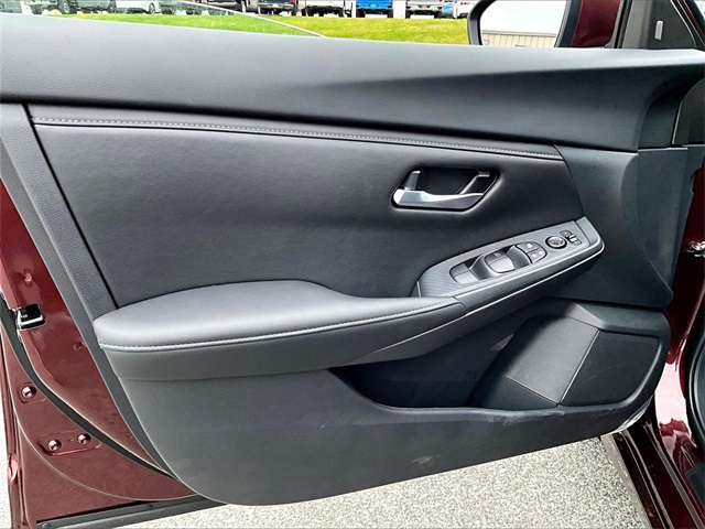 2025 Nissan Sentra SV - Photo 9