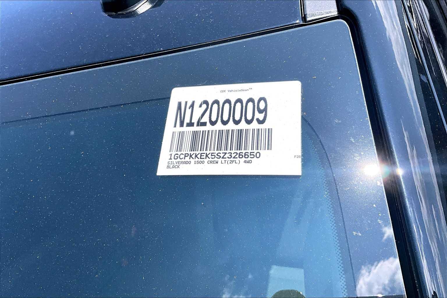 2025 Chevrolet Silverado 1500 LT - Photo 18