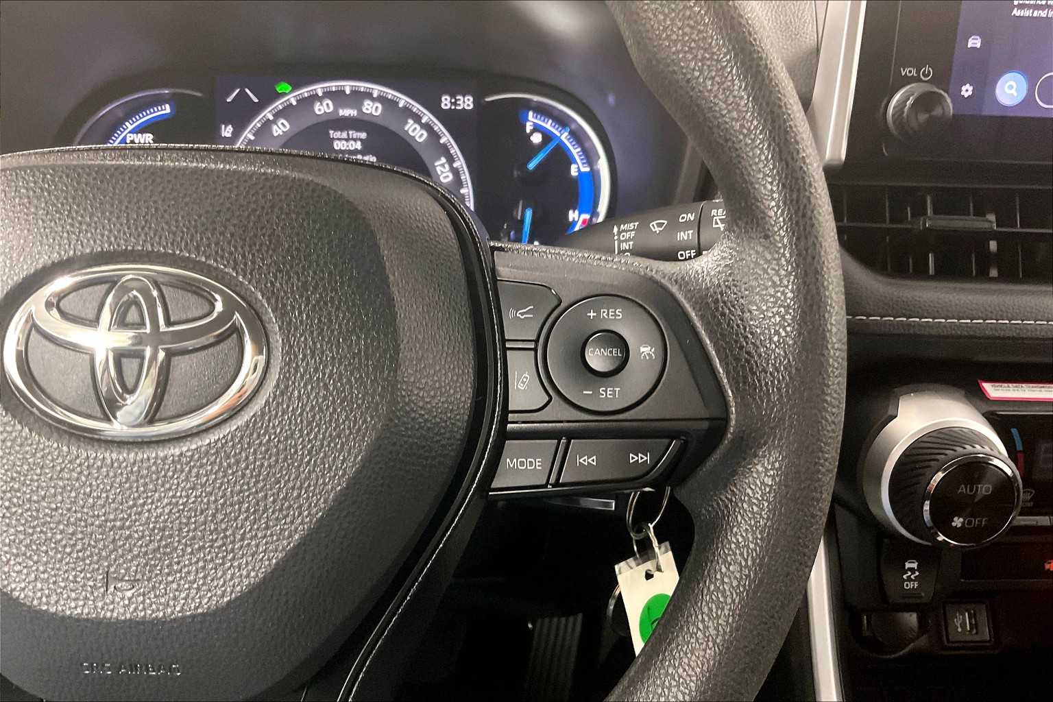 2024 Toyota RAV4 Hybrid LE - Photo 23
