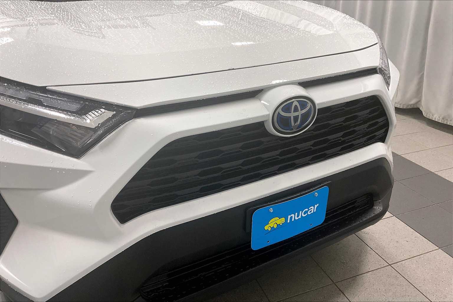 2024 Toyota RAV4 Hybrid LE - Photo 31