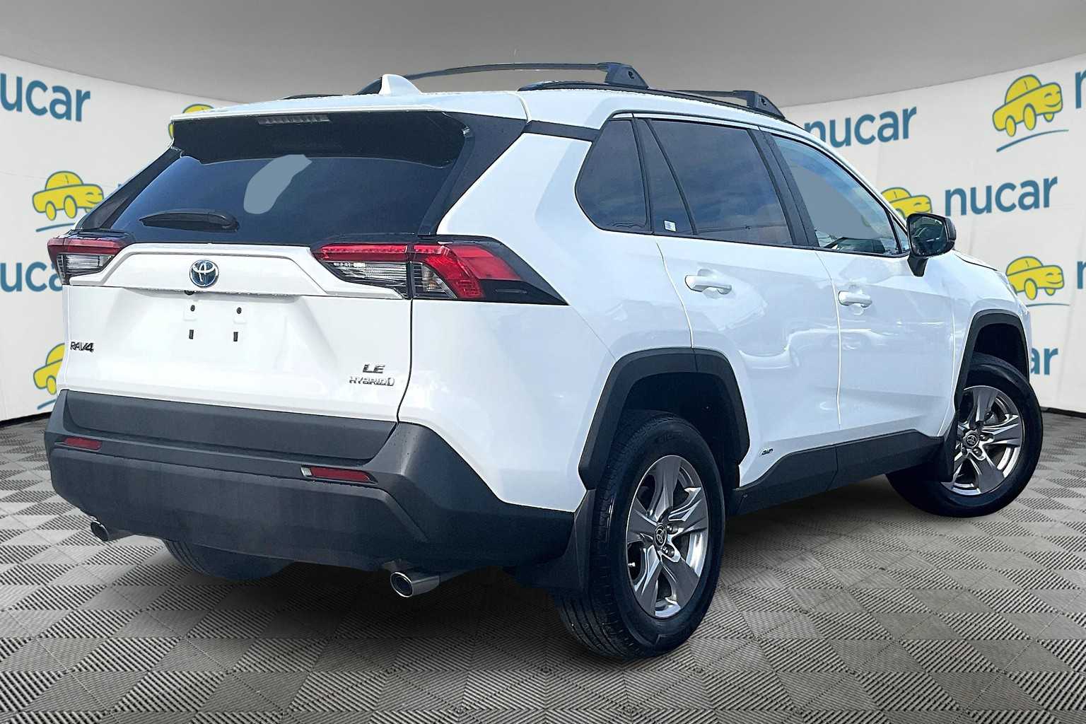 2024 Toyota RAV4 Hybrid LE - Photo 6