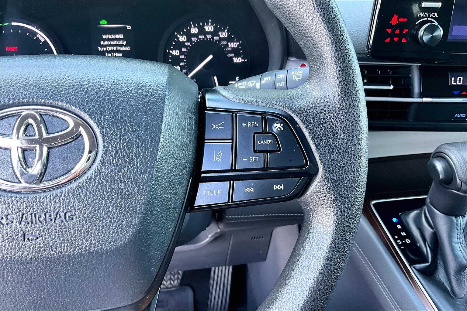 2022 Toyota Sienna LE - Photo 23